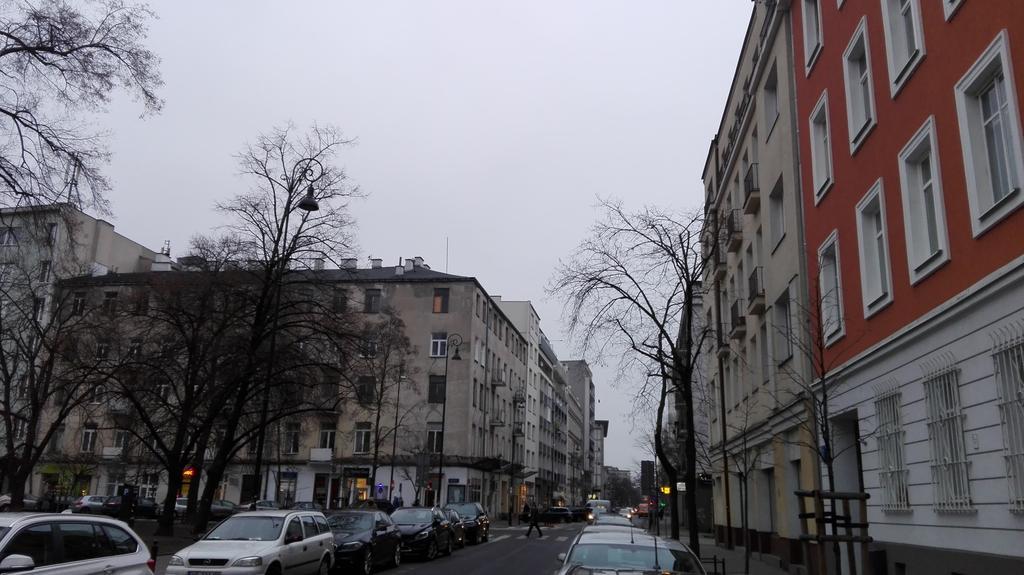 Klimatyczna Kawalerka W Centrum Warszawy *
