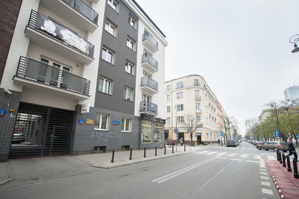 Klimatyczna Kawalerka W Centrum Warszawy